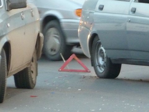 В аварии на Кумысной поляне тяжело пострадал мужчина