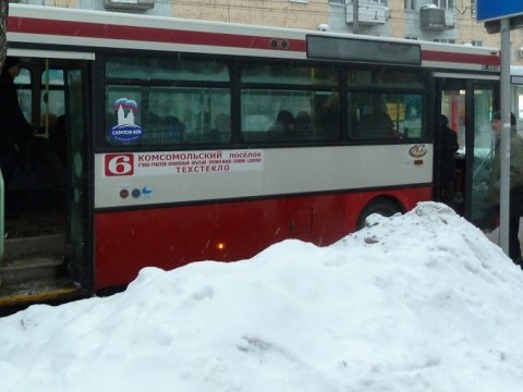 Из-за столкновения автобусов саратовчанка попала в травмпункт