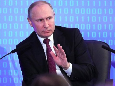 «Голос» заподозрил чиновников в причастности к сбору подписей за Путина