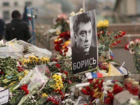 Московские власти разрешили установить памятную доску Немцову