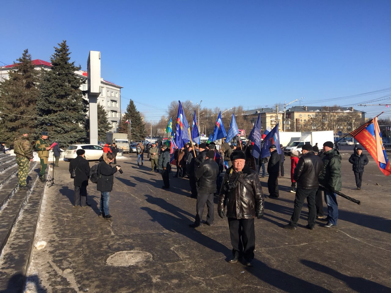 В Саратове 35 человек вышли на митинг в поддержку Путина 
