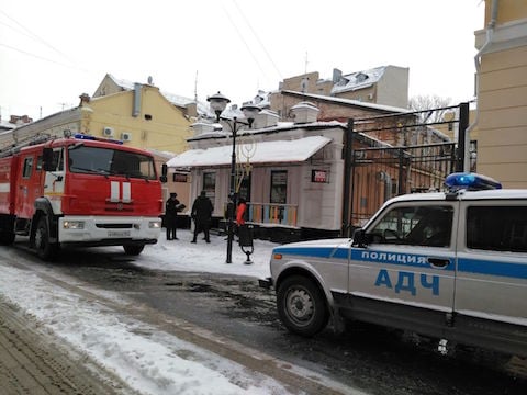 В кафе на Волжской вызвали пожарных из-за запаха гари