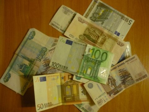 Сельчанин украл у отца 150 тысяч рублей и 70 евро