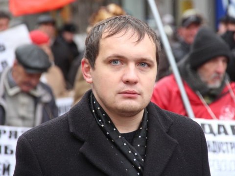 Коммунист Владимир Новиков добился аннулирования малой урны на УИК №185