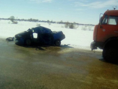 На трассе в Дергачевском районе погибли водитель и пассажир «десятки»