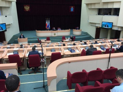 Саратовские депутаты продолжают увеличивать дефицит городского бюджета 
