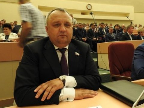Депутат облдумы Артемов передумал сдавать мандат