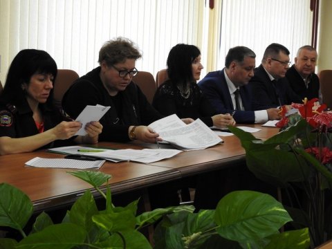 Депутатам Саратовской облдумы рассказали о четырех вымерших деревнях