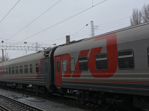 В Саратове останавливали пассажирский поезд из-за запаха газа