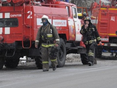 Ночью в Вольске сгорел Mercedes