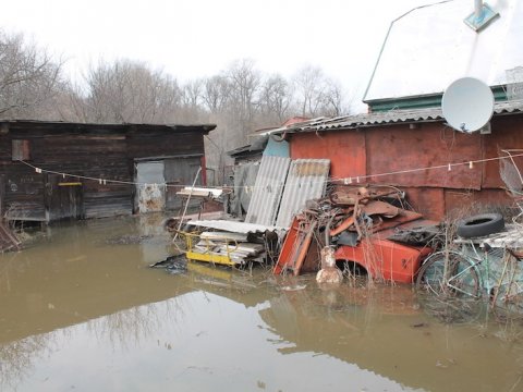 МЧС: В Аткарске паводковые воды полностью ушли из подтопленных жилых районов