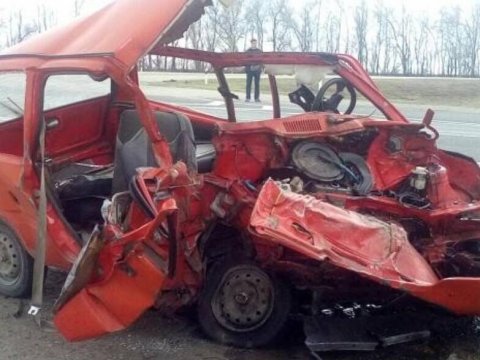 Под Красноармейском в столкновении с BMW погиб 81-летний водитель «Оки»