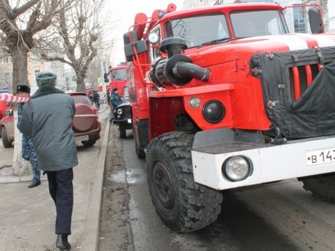 Саратовские полицейские задержали поджигателя автомобиля