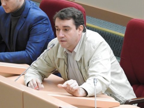 Анидалов задал вопрос сенатору о связях Абасова с УЭБ