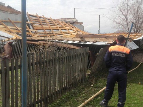 В Саратовской области ветром снесло крышу с детского сада