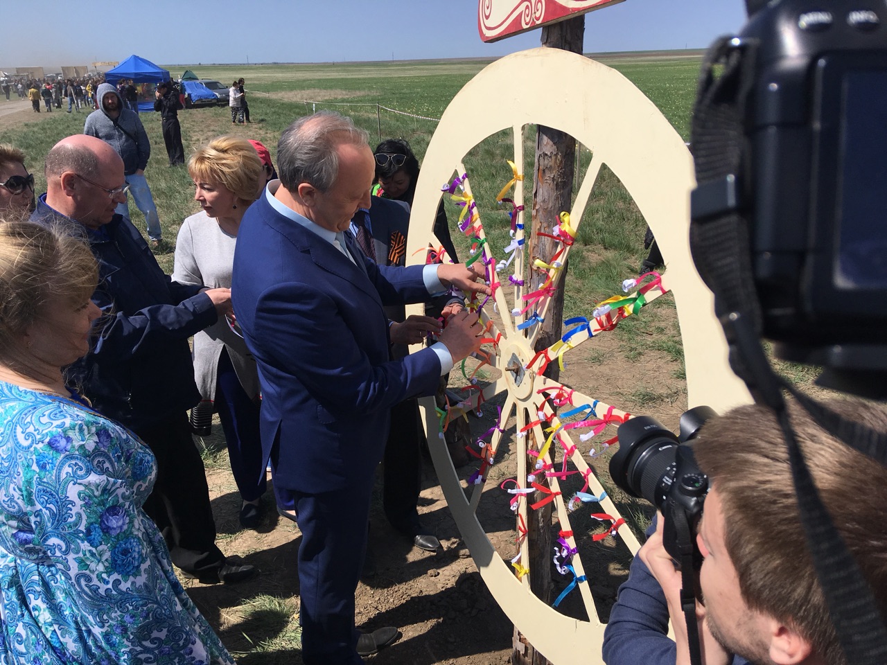 Радаев назвал фестиваль в Новоузенском районе «Тюльпаны Победы»