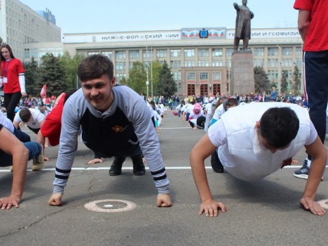 Саратовские участники акции «Рекорд победы» перевыполнили план по отжиманиям