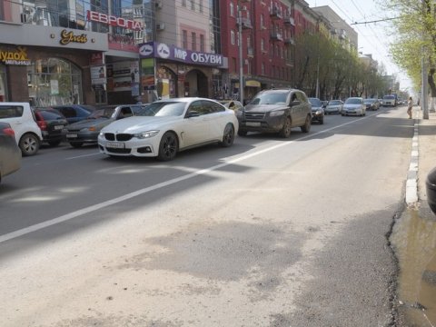 Автовладельцев двора в центре Саратова сделали «невыездными»