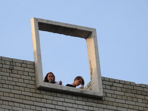 В Саратовской области произошло первое падение ребенка из окна