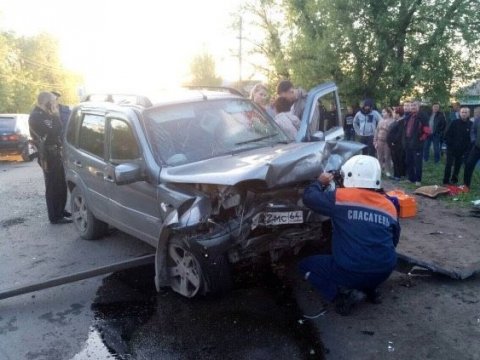 В Балашове в результате ДТП погибла женщина и пострадал ребенок
