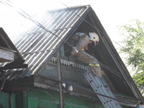 В сгоревшей под Саратовом даче пострадали люди