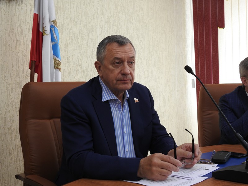 В Саратовской облдуме распределение муниципальной субсидии сравнили с формулой «Новичка»