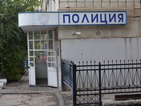 К задержанной в Саратове стороннице Навального вызвали «скорую»