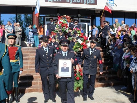 В Саратовской области похоронили второго погибшего в Грозном полицейского