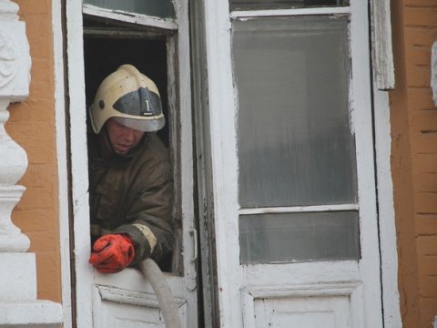 МЧС: На Лебедева-Кумача горели балконы двух этажей
