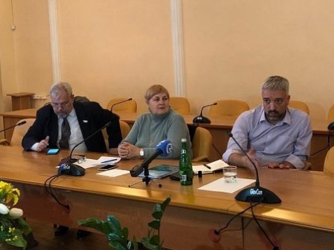 Евгений Примаков задумался о необходимости особого правового статуса для журналистов