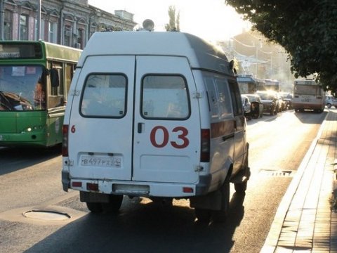 В Советском районе иномарка врезалась в бензовоз