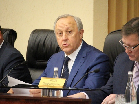 Саратовский губернатор покинул топ-10 медиарейтинга глав регионов в сфере ЖКХ