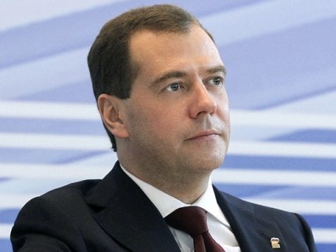 Назначение Медведева на пост премьера одобрили лишь 41% россиян