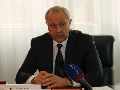 Саратовский губернатор будет смотреть прямую линию с Путиным на рабочем месте