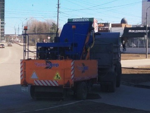 В Саратовской области минприроды рекомендовало чиновникам чаще делать влажную уборку улиц