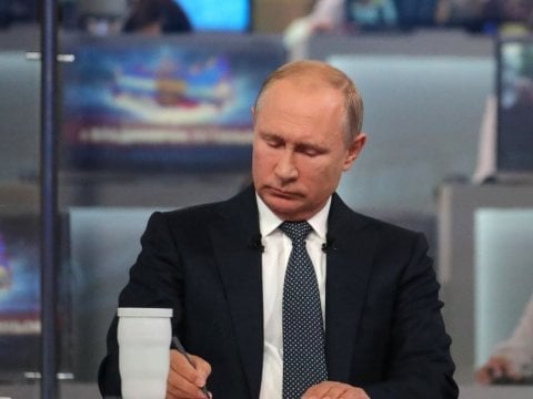 После прямой линии Путин дал российское гражданство покалеченной в Сирии украинке