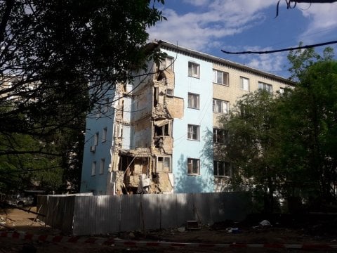 Частично обрушившийся дом на проспекте Строителей в Саратове снесут