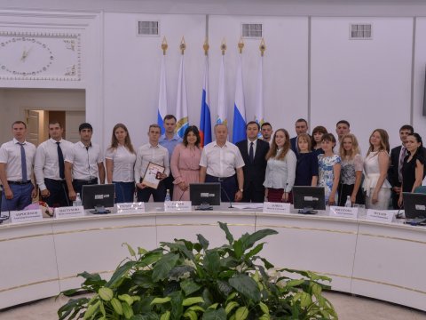 Молодежные премии имени Столыпина получили кикбоксер и полицейский
