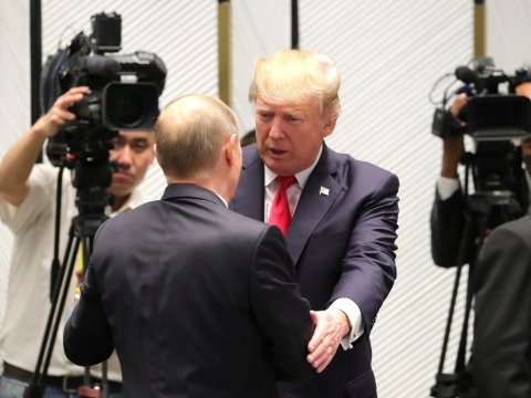 Кремль официально анонсировал встречу Путина и Трампа