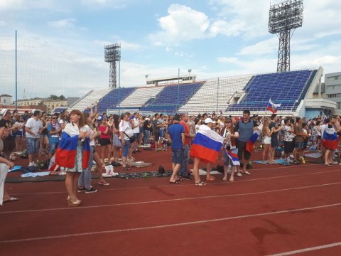 Более тысячи саратовцев пришли поддержать сборную на «Локомотив»