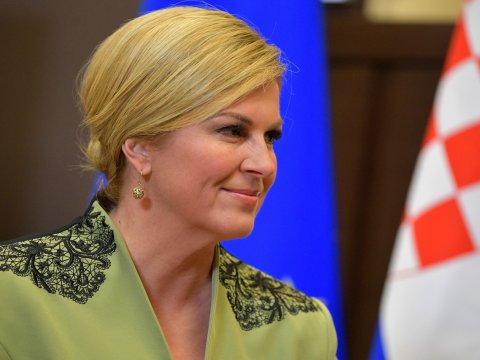 Президент Хорватии прилетела в Сочи обычным рейсом вместе с болельщиками