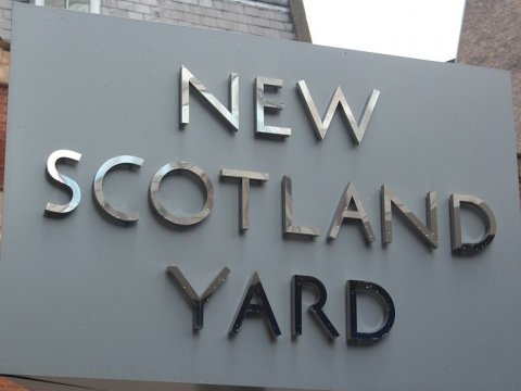 Британские полицейские установили личности подозреваемых в отравлении Скрипалей