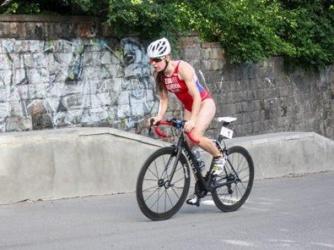 Саратовская триатлонистка завоевала серебро Чемпионата Европы
