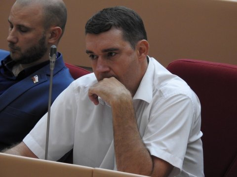 Коммунист пригласил единороссов объясниться по пенсионной реформе на митингах