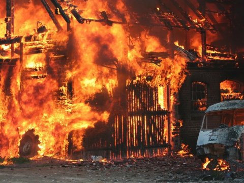 Житель Красноармейского района сгорел в сарае