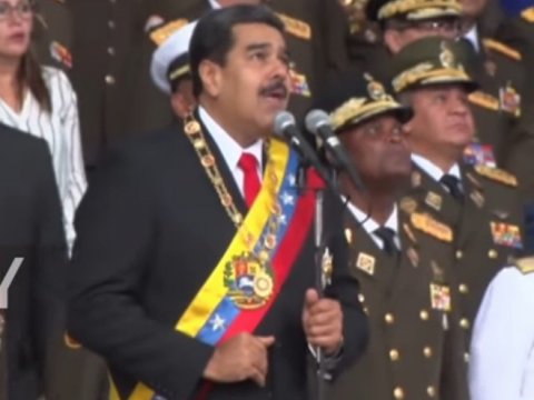 Президента Венесуэлы попытались убить в прямом эфире. Видео