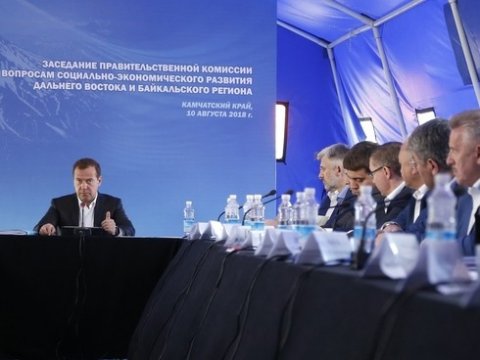 Готовившие камчатское мероприятие с Медведевым чиновники ночевали в палатках из-за отсутствия мест в гостиницах