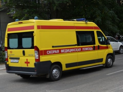 В Саратове ночью сбиты два дорожных рабочих. Один погиб