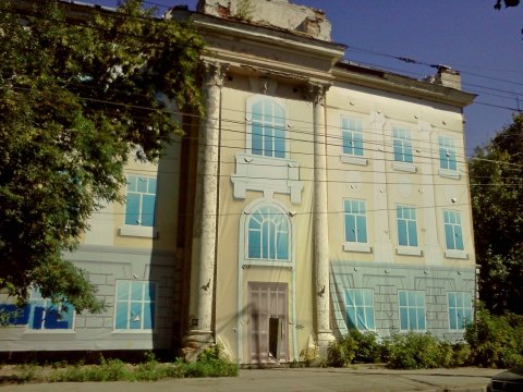 Саратовская мэрия безуспешно продает школу, которую обещал сохранить Радаев