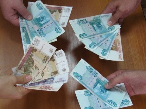 Просроченные долги по зарплате нашли в Саратове и трех районах области 